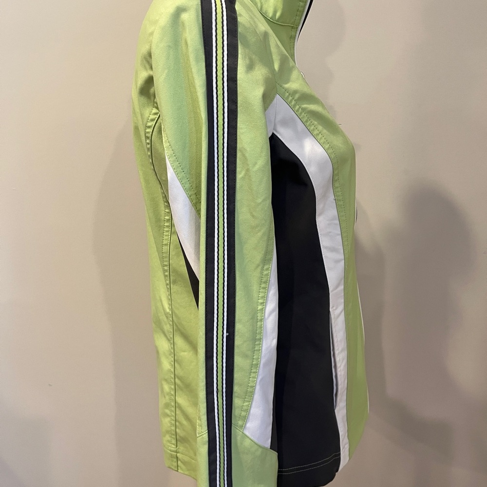 Women’s Lightweight Jacket - Picture 2 of 3